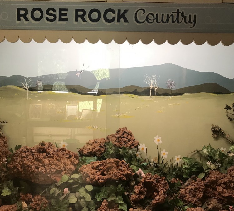 rose-rock-gallery-museum-photo